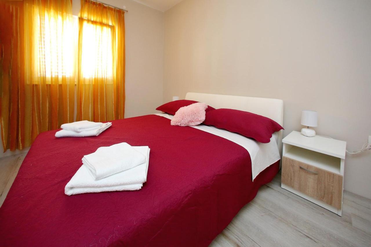 Apartments Sonia Sukosan Exterior photo